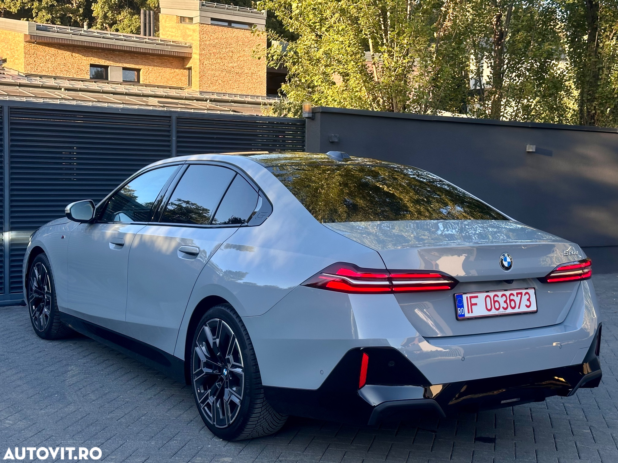 BMW Seria 5 520d xDrive AT MHEV - 3