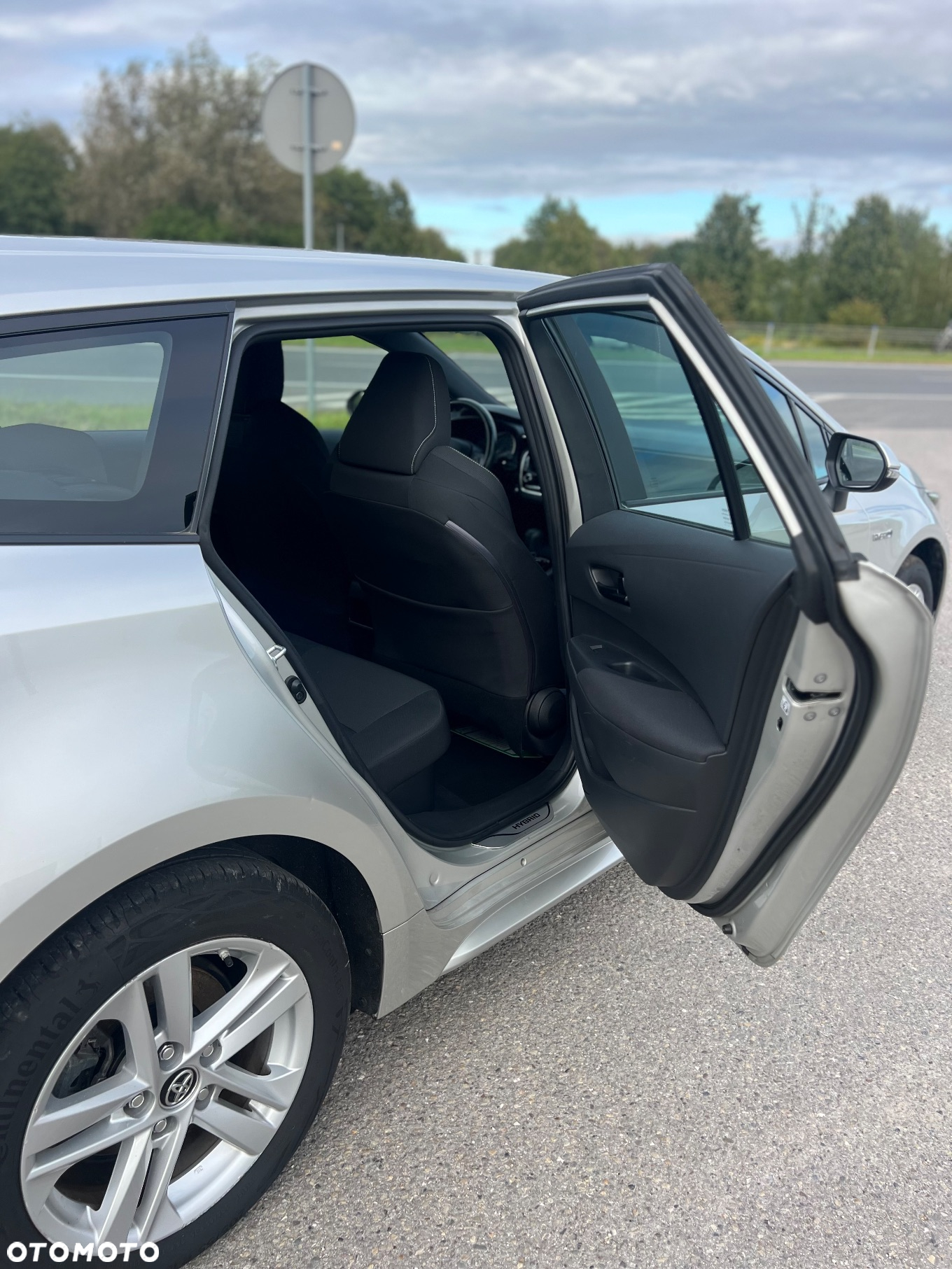 Toyota Corolla 1.8 Hybrid - 30