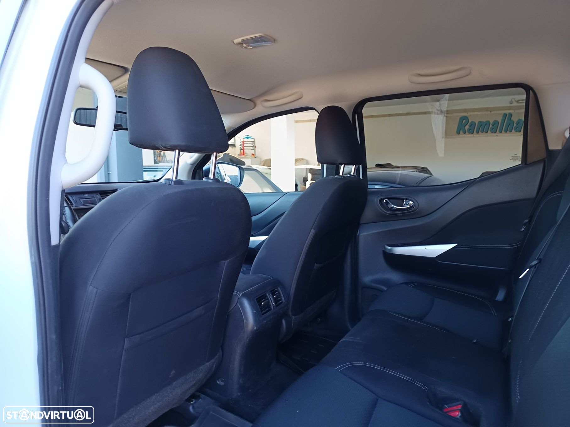 Nissan Navara 2.3 dCi CD 4WD N-Connecta Nav - 24
