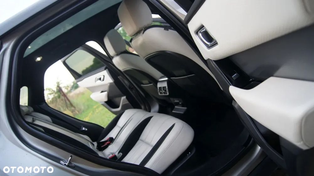 Land Rover Range Rover Velar 3.0 Si6 R-Dynamic S - 32