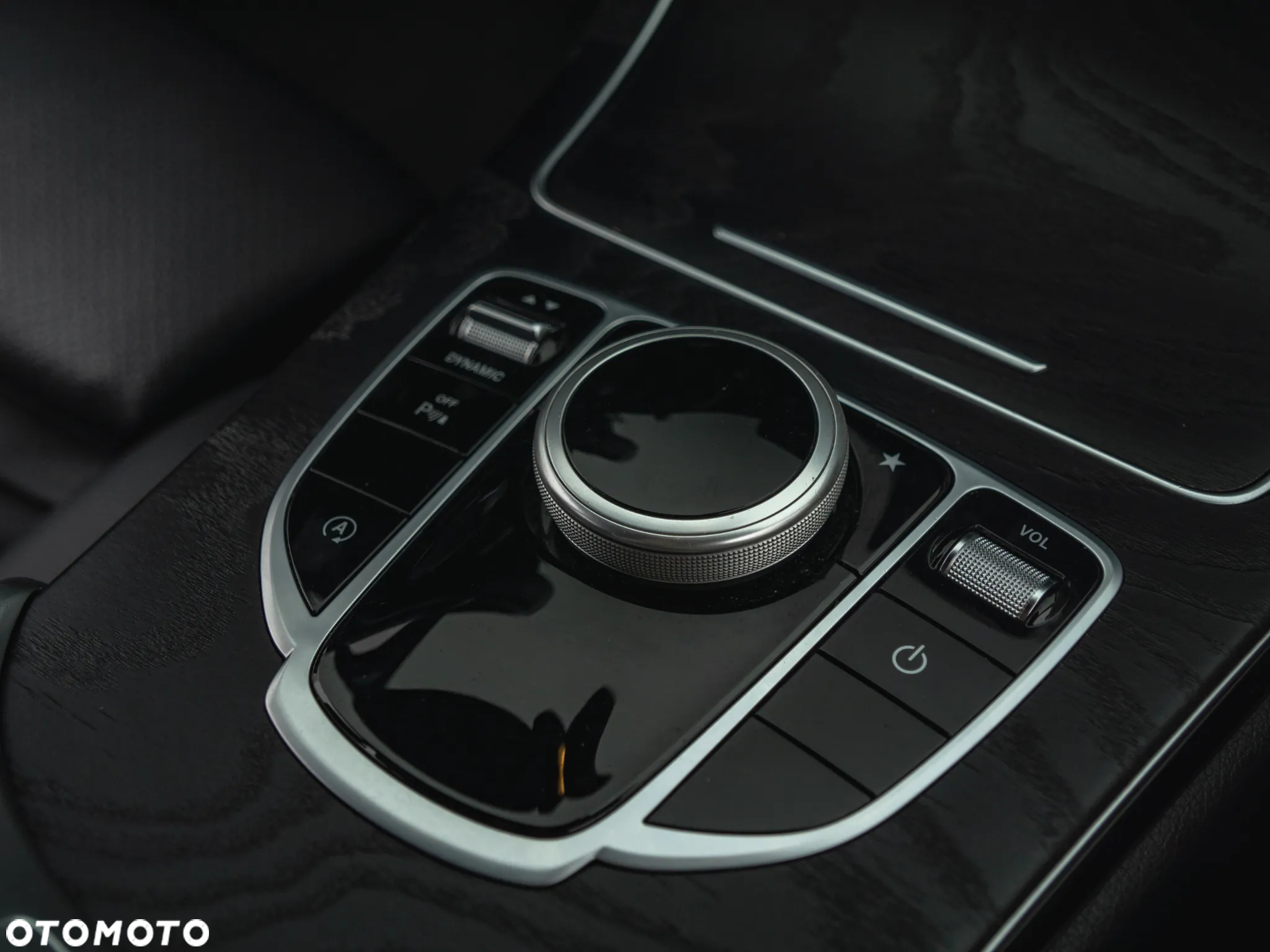 Mercedes-Benz Klasa C 250 9G-TRONIC - 30