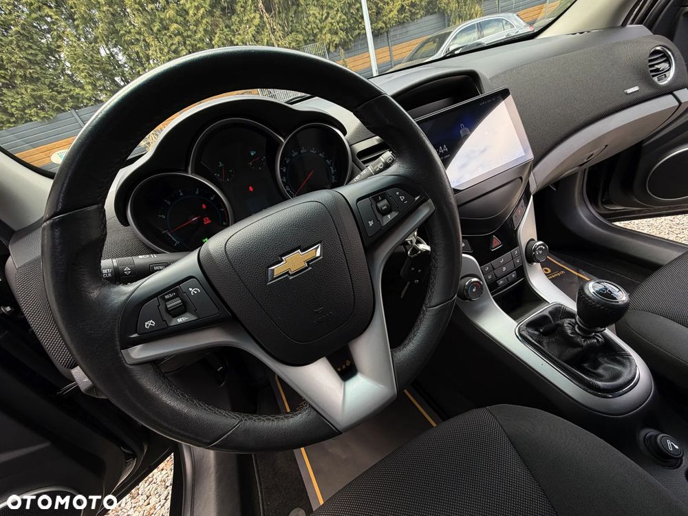 Chevrolet Cruze 1.8 LT+ - 29