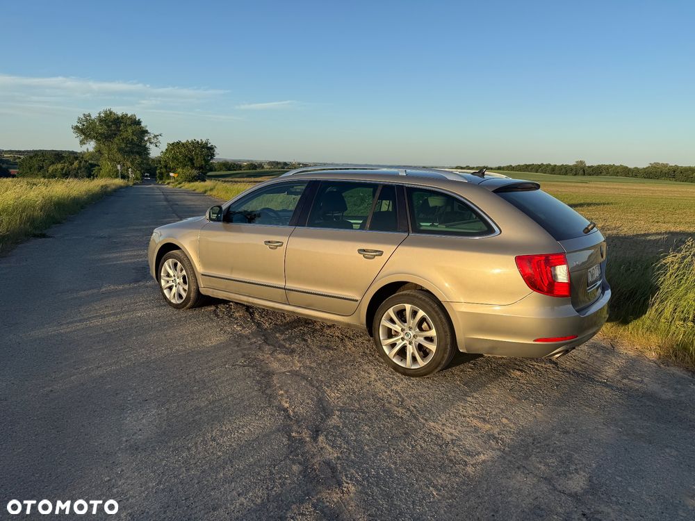 Skoda Superb 2.0 TDI Active - 8