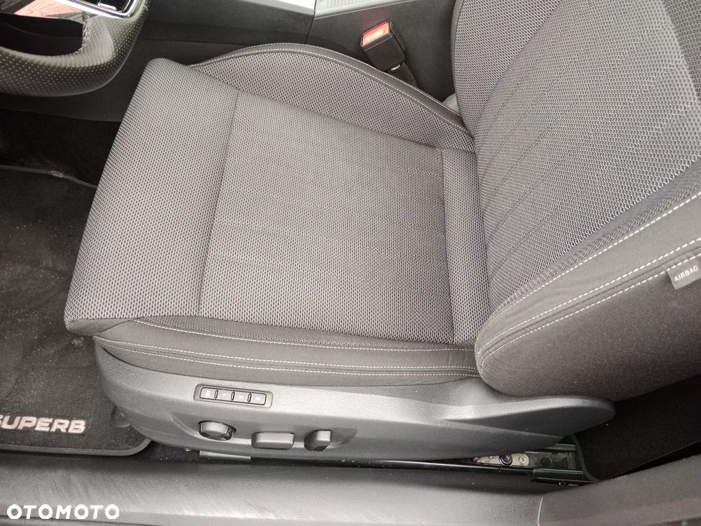 Skoda Superb 2.0 TDI SCR Style DSG - 12