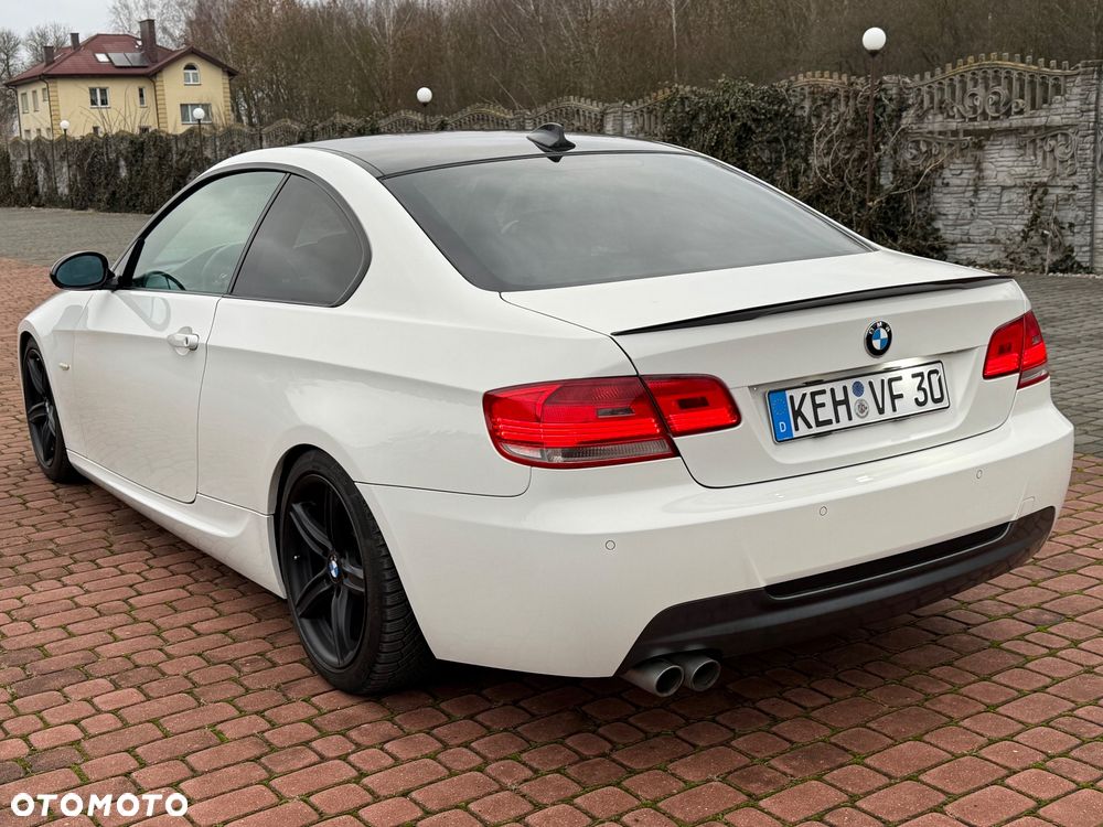 BMW Seria 3 330d M Sport Edition - 10