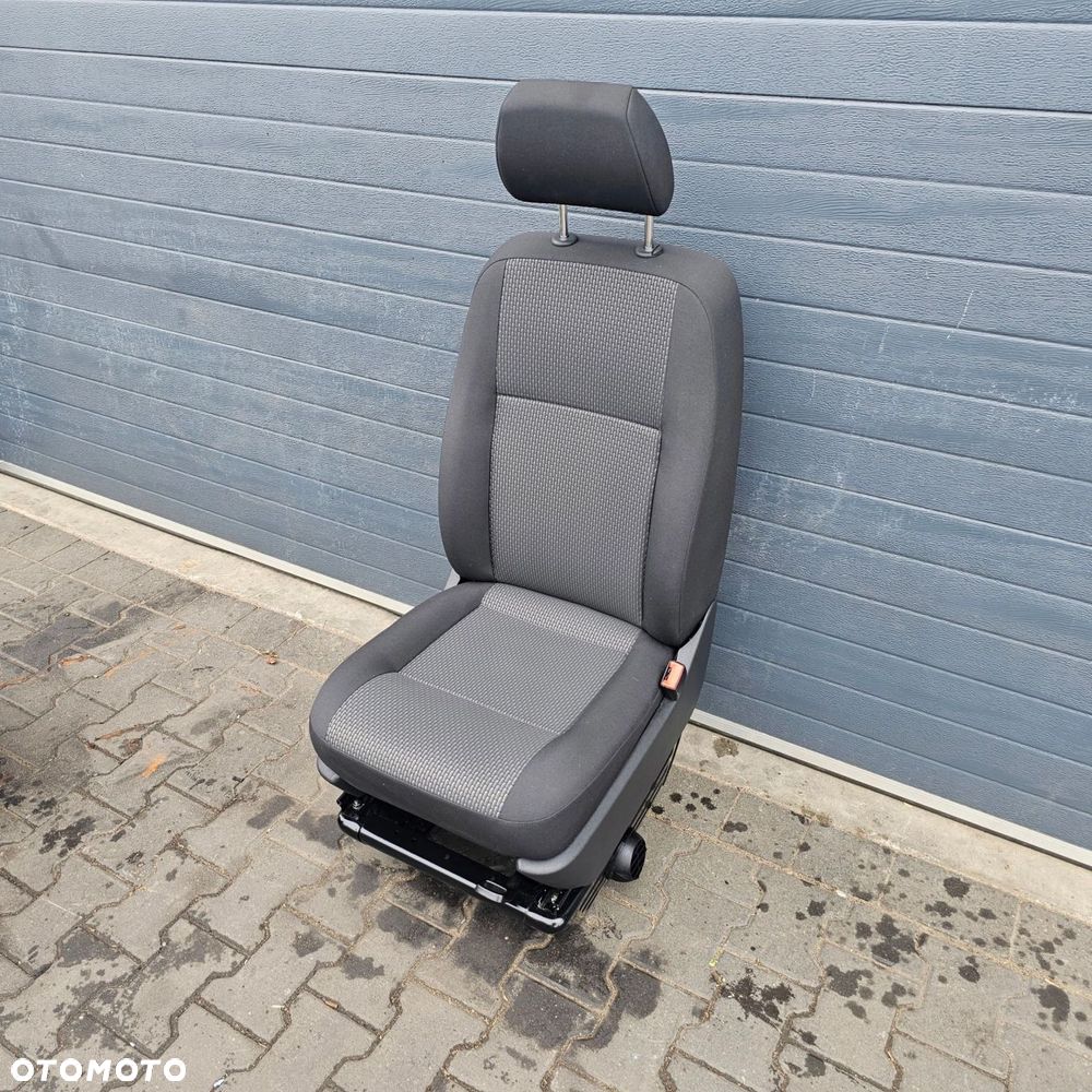 VW T6.1 fotel pasażera przód BRICKS - 2