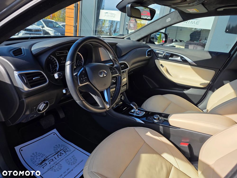 Infiniti Q30 2.2d Premium Tech 7DCT - 17