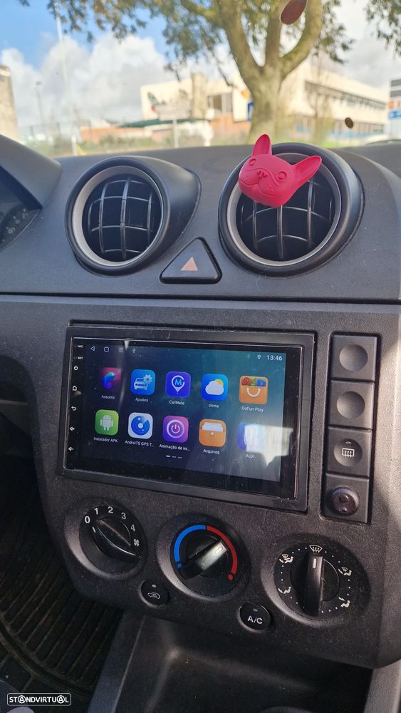 Ford Fiesta 1.4 Ambiente - 10