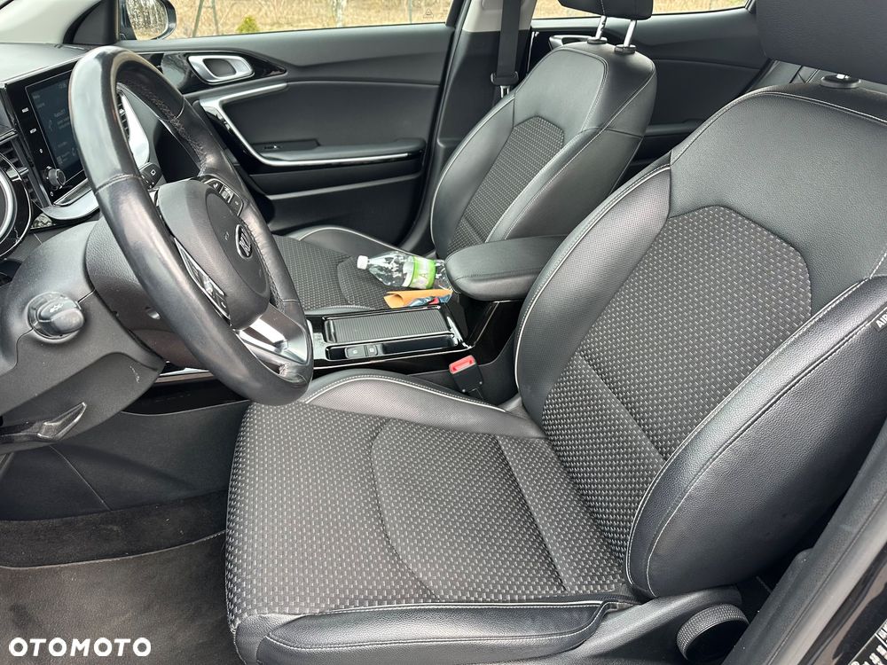 Kia XCeed 1.4 T-GDI L Business Line DCT - 7