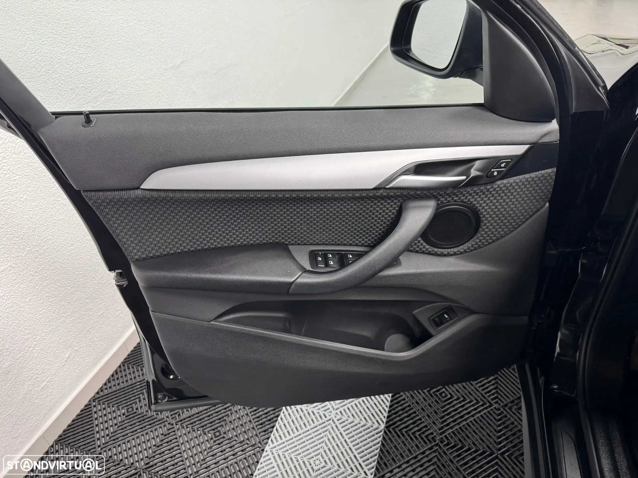 BMW X1 16 d sDrive Advantage - 6