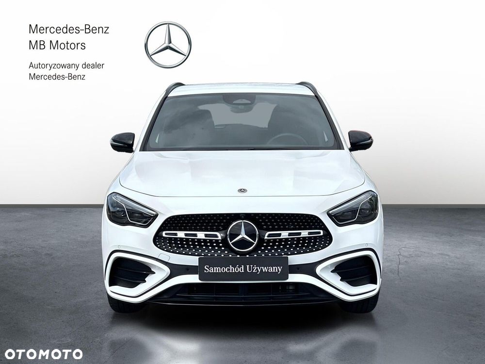 Mercedes-Benz GLA - 9