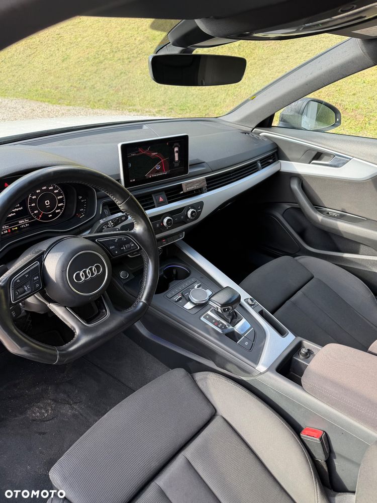Audi A4 Avant - 8