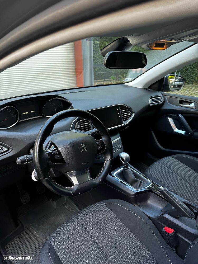 Peugeot 308 1.2 PureTech Active - 4