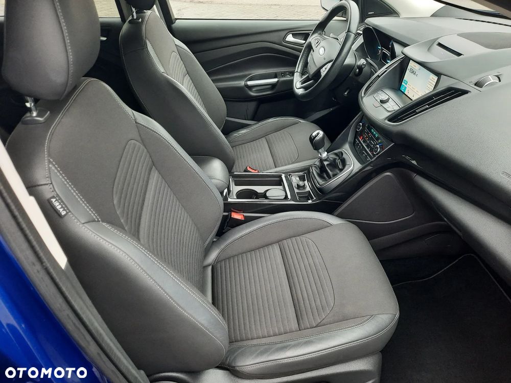 Ford Kuga 2.0 TDCi 2x4 Titanium - 9