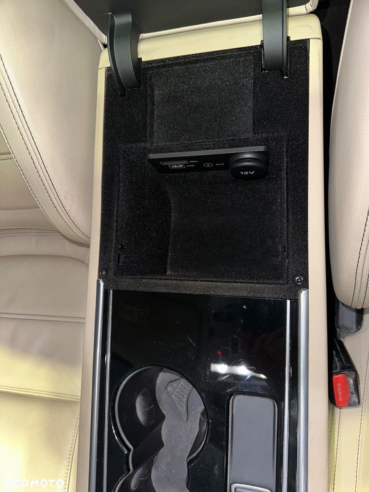 Jaguar XE 2.0 D Prestige - 40
