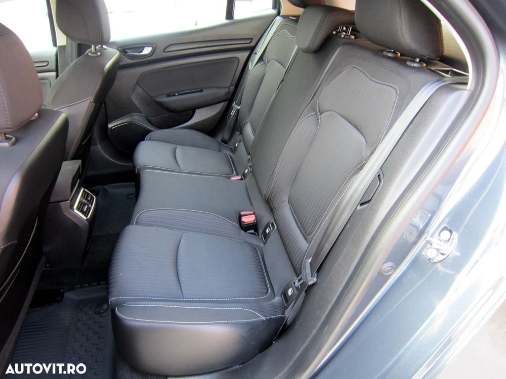 Renault Megane TCe 115 GPF LIFE - 9