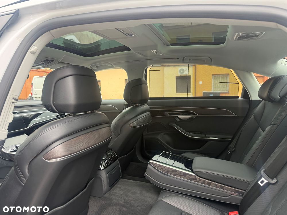Audi A8 - 6