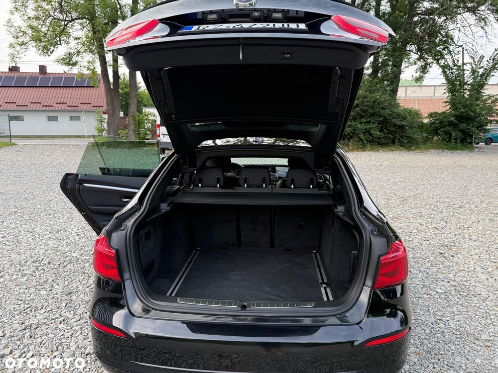 BMW 3GT 320i xDrive Sport Line - 14