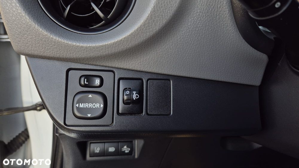 Toyota Yaris 1.5 Active - 24