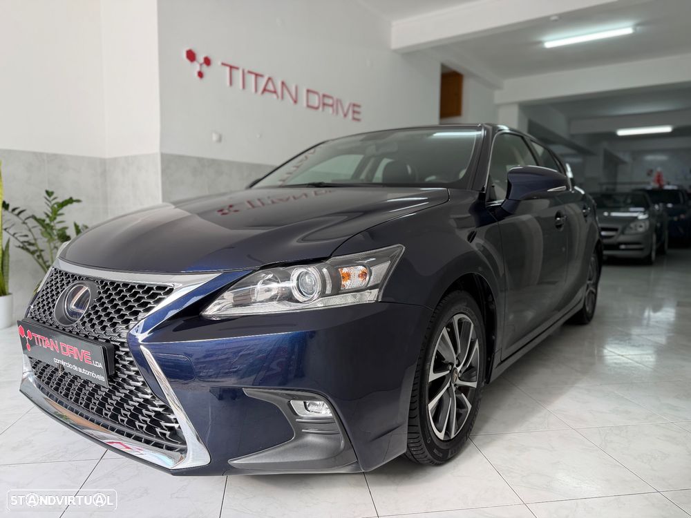 Lexus CT 200h Urban Edition - 11