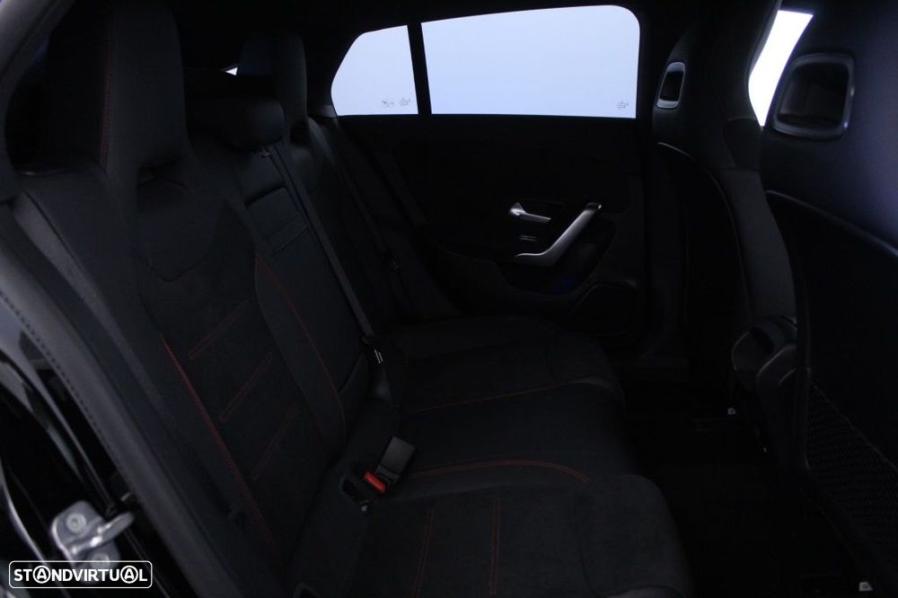 Mercedes-Benz CLA 180 d Shooting Brake AMG Line Aut. - 15