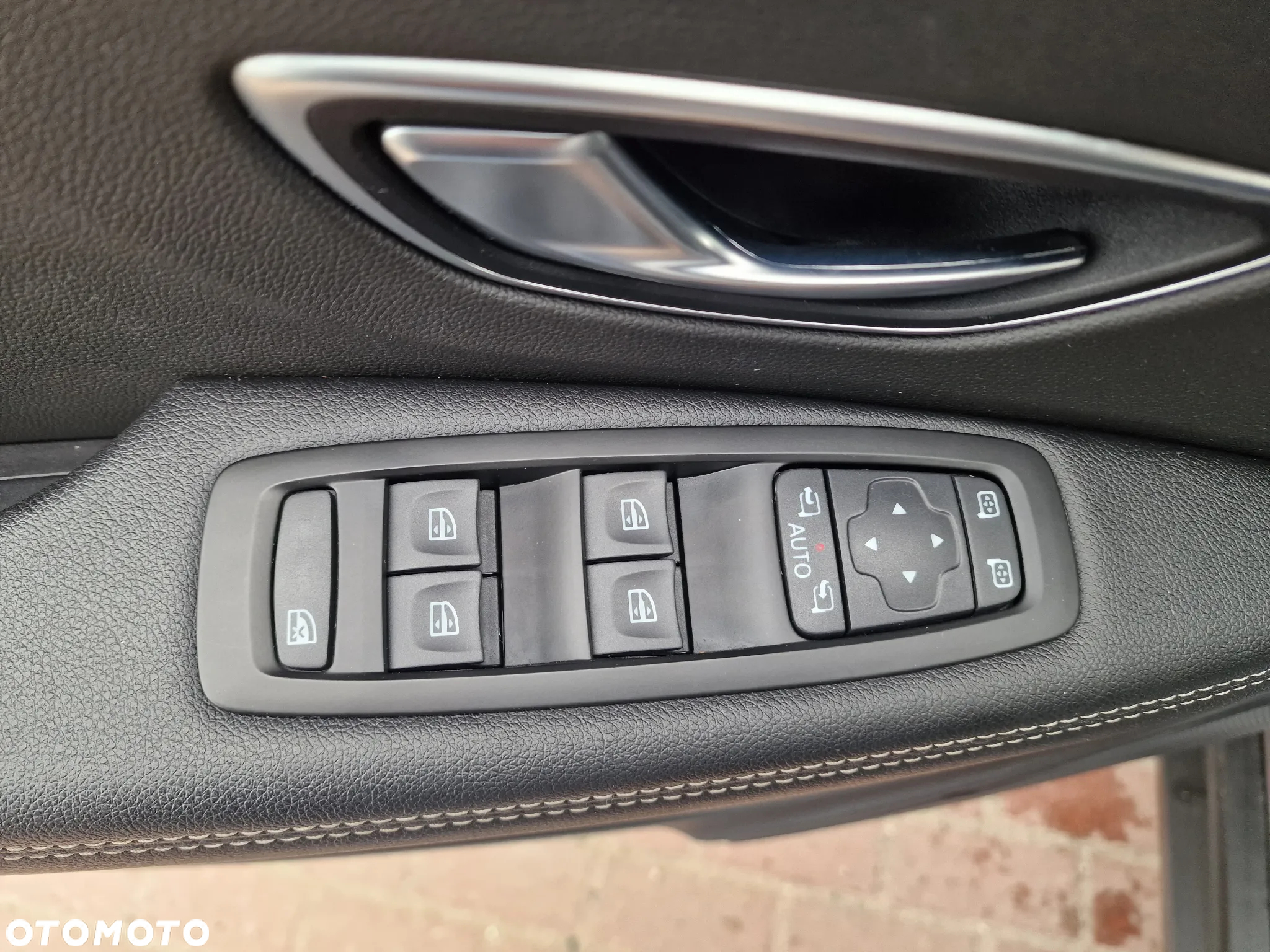 Renault Grand Scenic - 16