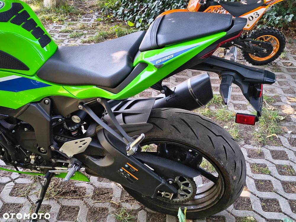 Kawasaki ZX - 22