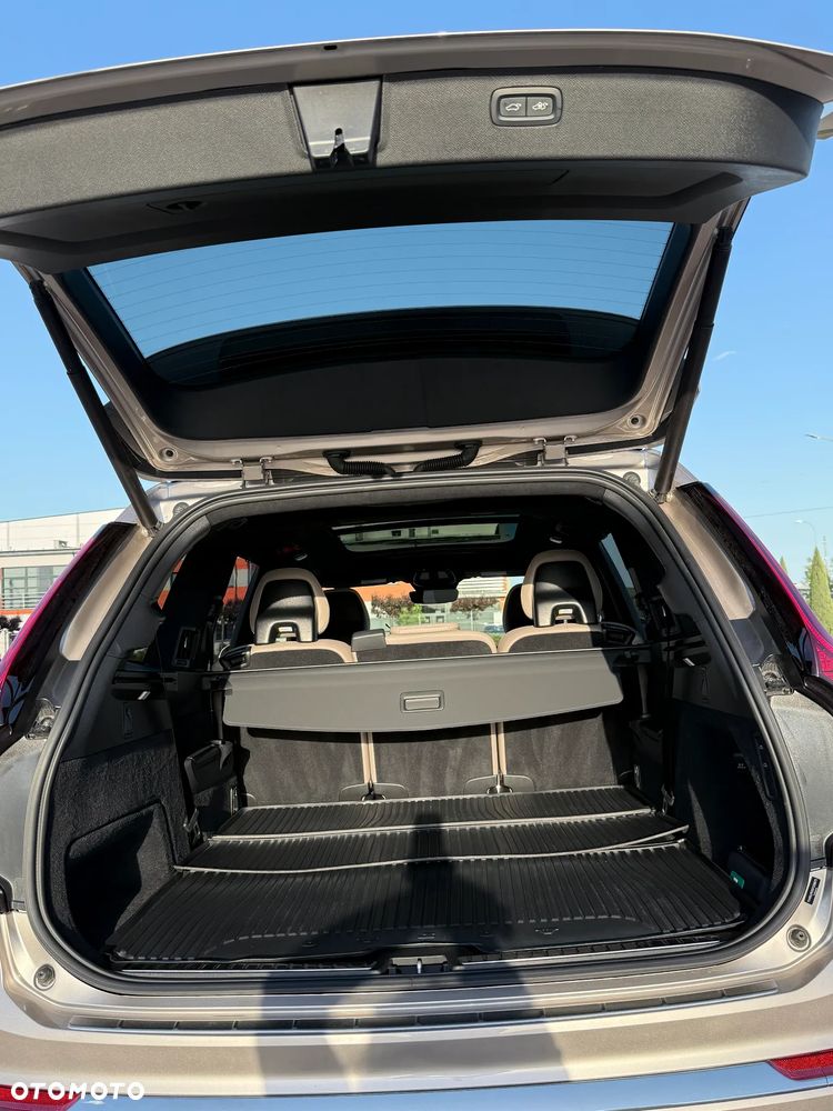 Volvo XC 90 - 6