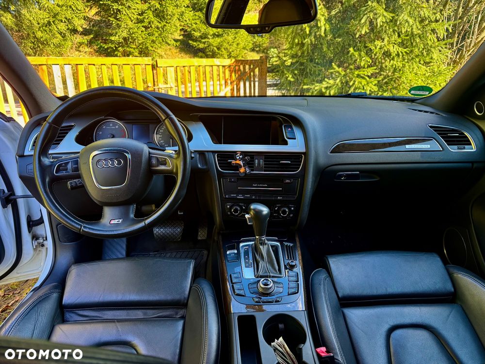 Audi S4 Avant S tronic - 14