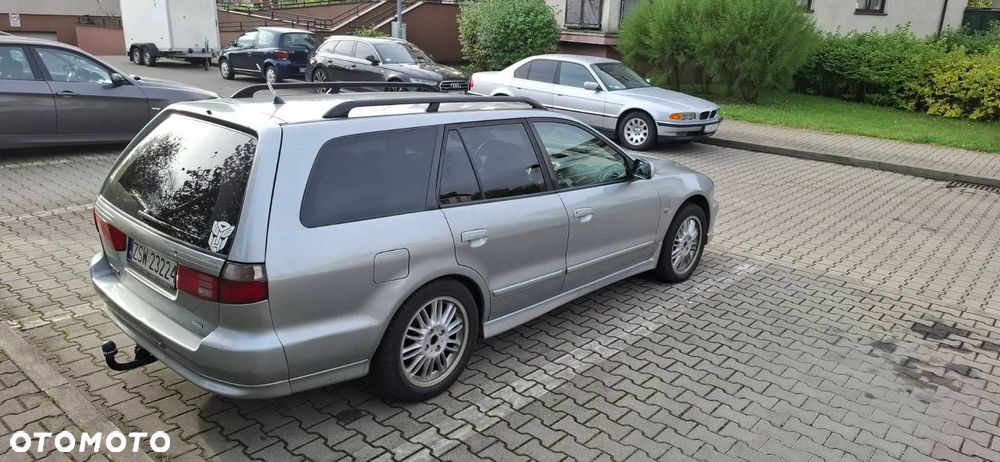 Mitsubishi Galant - 5