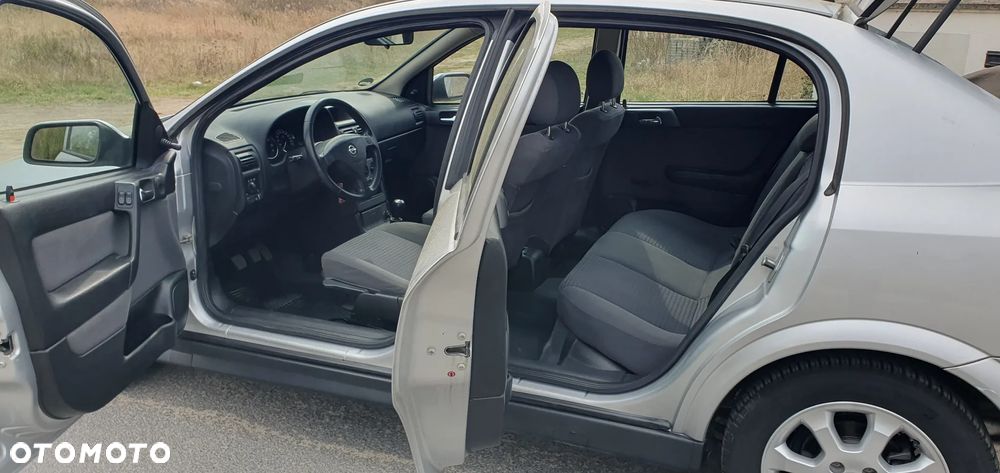 Opel Astra - 11