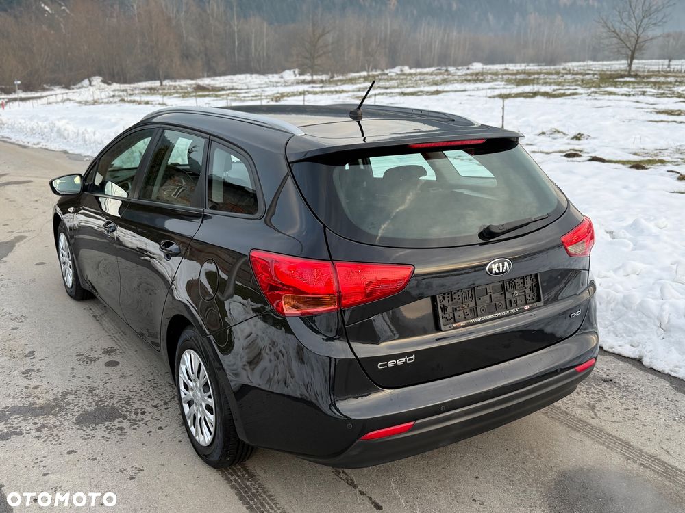 Kia Ceed 1.4 CRDi 90 Vision - 32