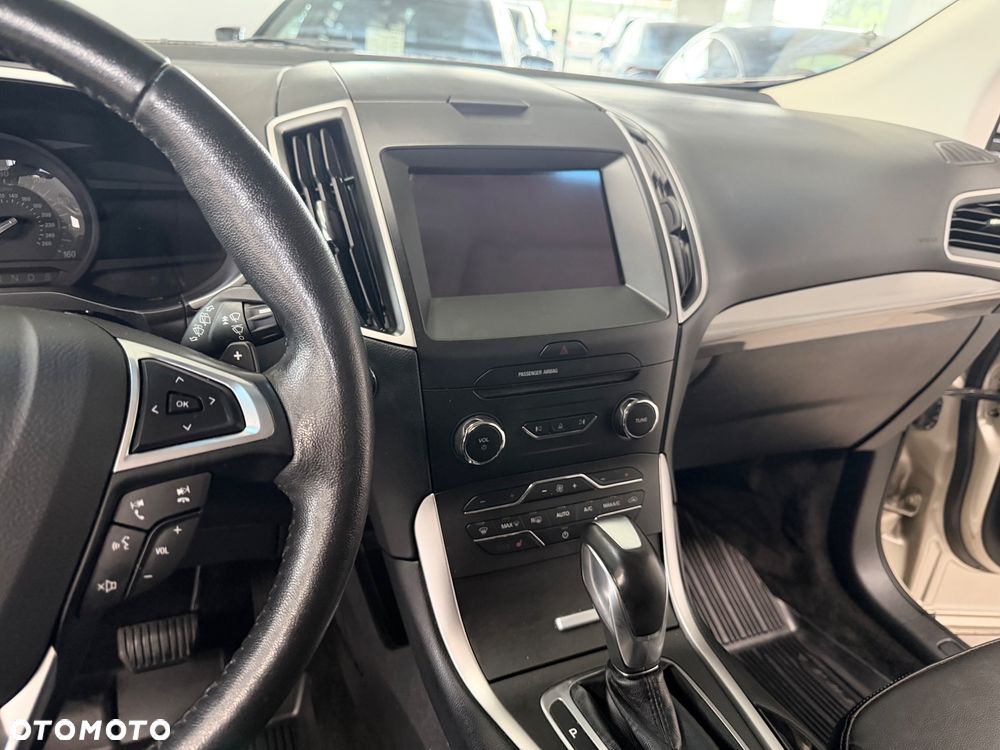 Ford Edge - 15