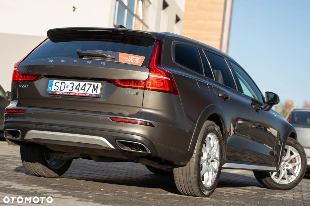 Volvo V60 Cross Country D4 AWD Geartronic Pro - 11
