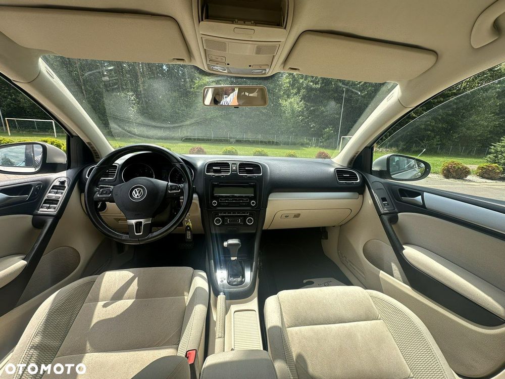 Volkswagen Golf - 11