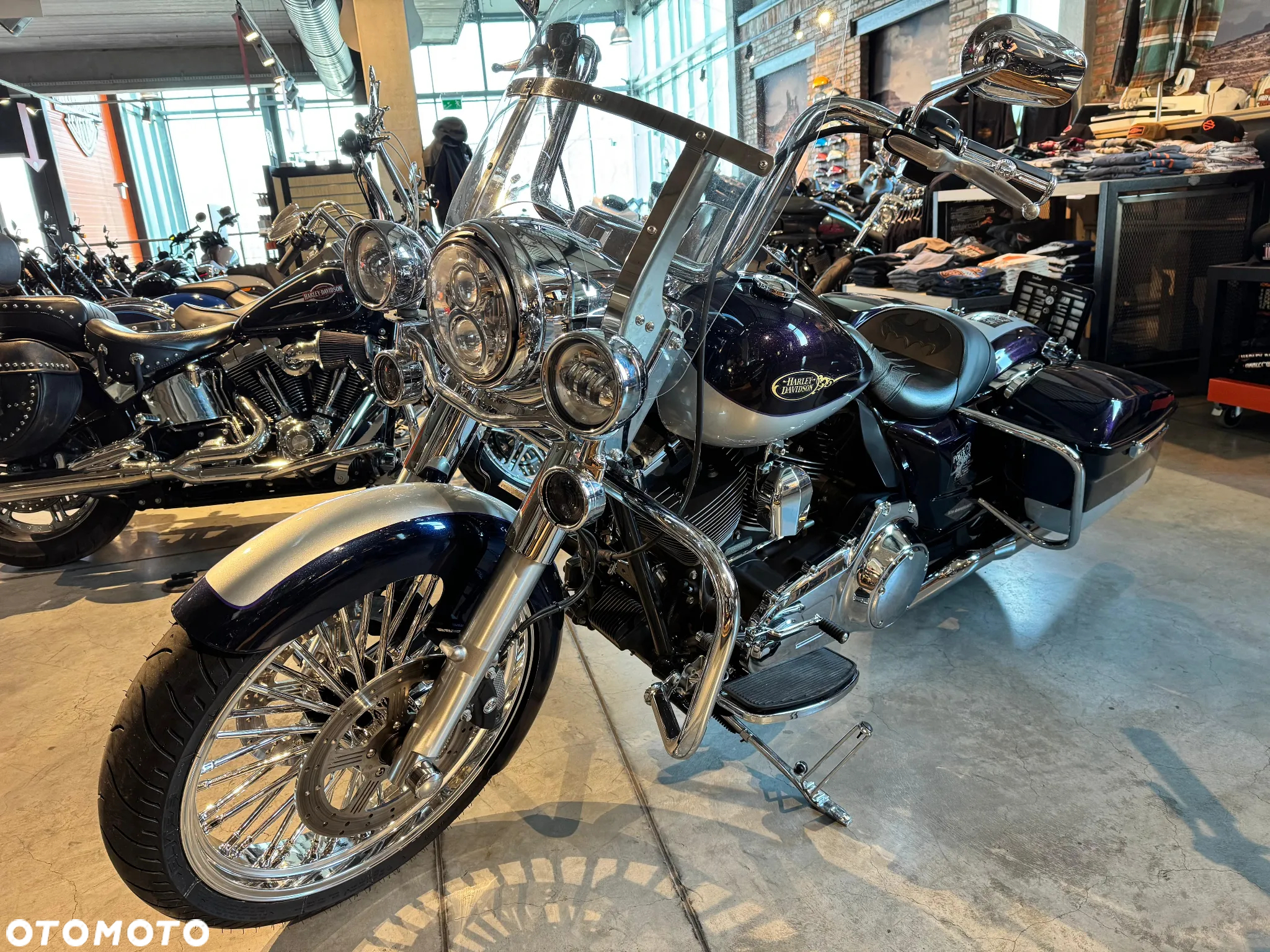 Harley-Davidson Touring Road King - 4