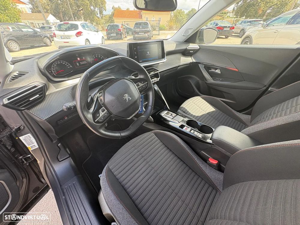 Peugeot 2008 - 10