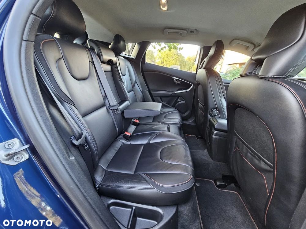 Volvo V40 D2 Ocean Race - 16