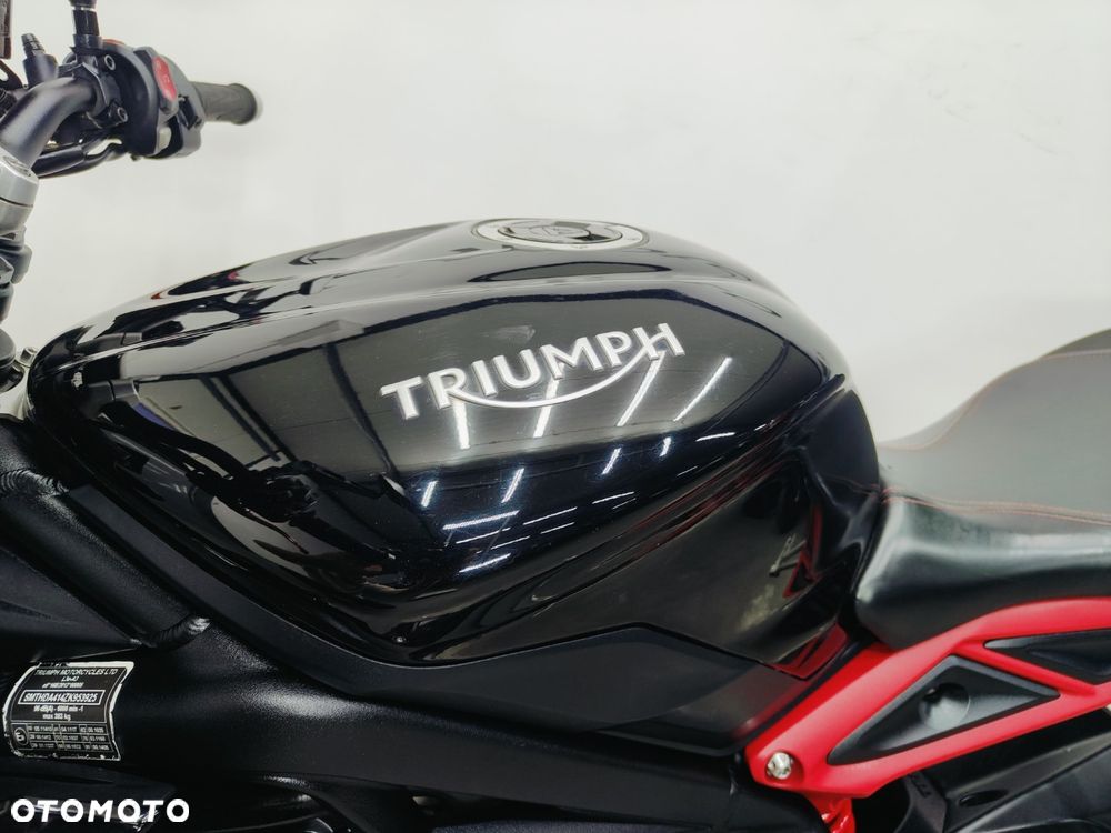 Triumph Street Triple - 22