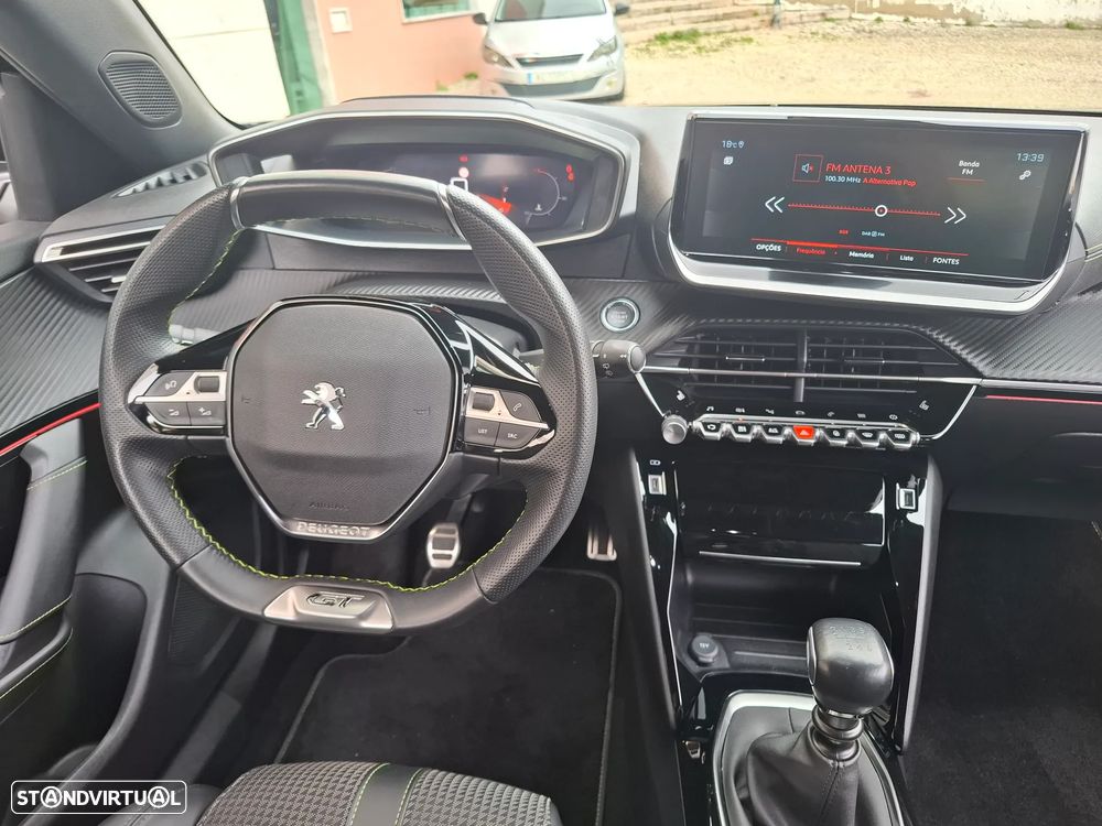 Peugeot 2008 1.2 PureTech GT Line - 10