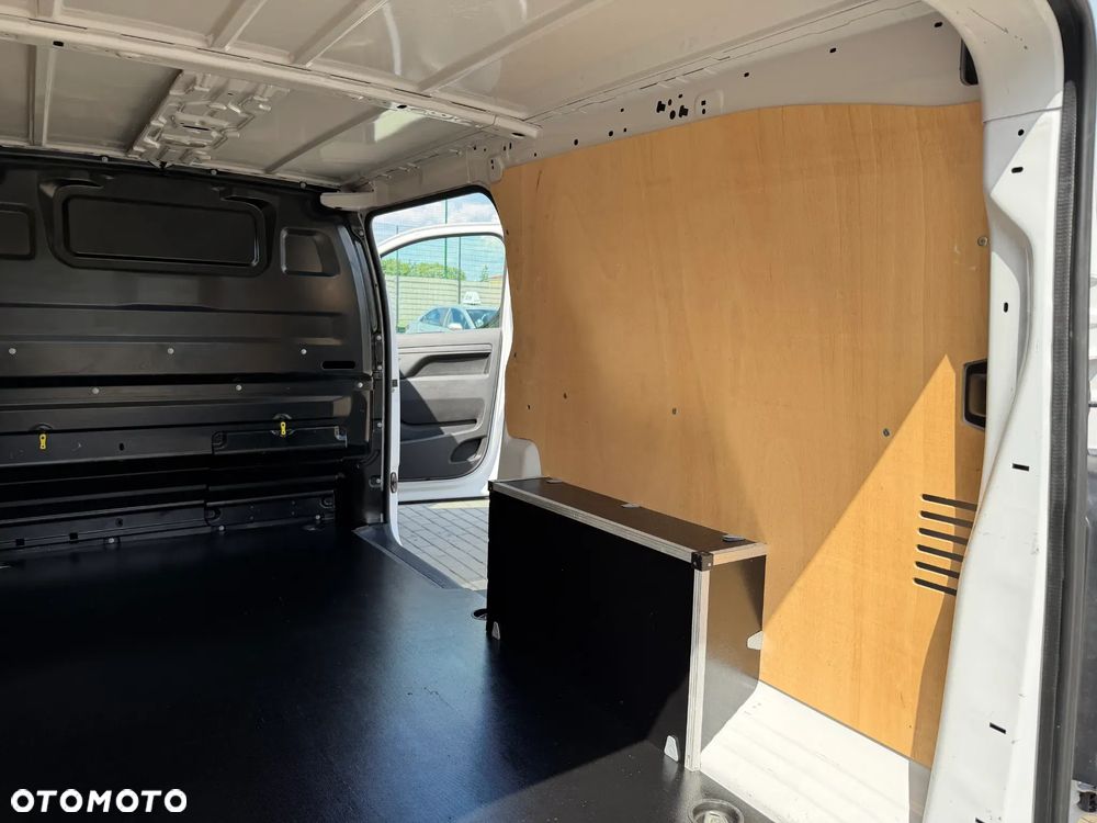 Opel Vivaro - 23