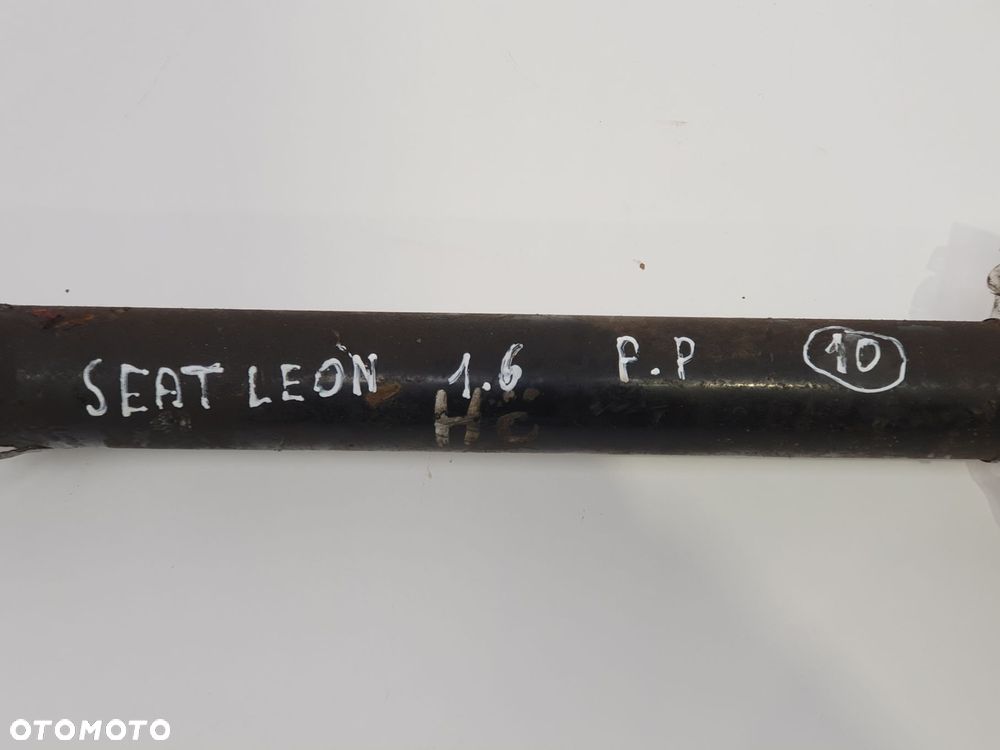 PRAWA PRZEDNIA PÓŁOŚ Półośka przód pasażera Seat Leon I Golf IV 1.6 16V - 13