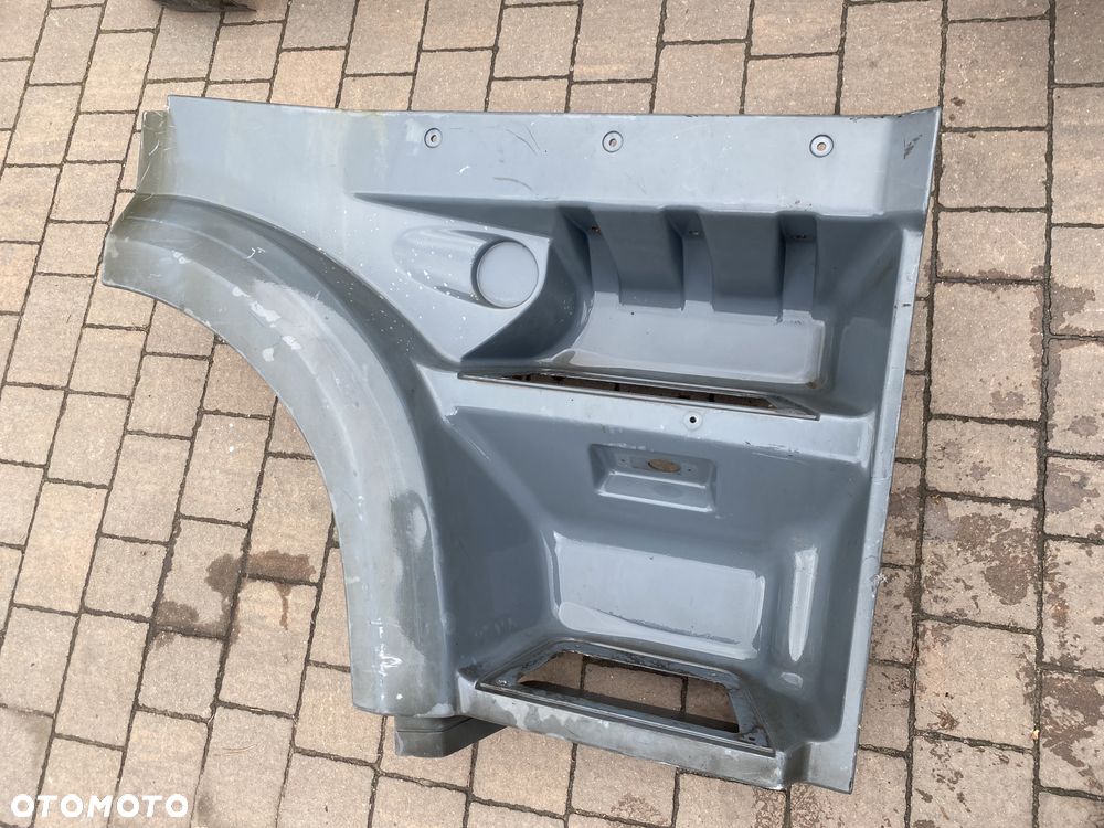 DAF XF WNĘKA STOPNIA NADKOLE PRAWY - 1