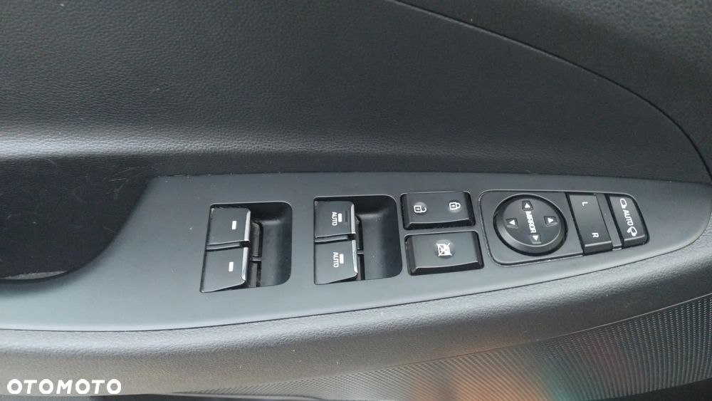 Hyundai Tucson blue 1.6 CRDi 4WD Select - 32