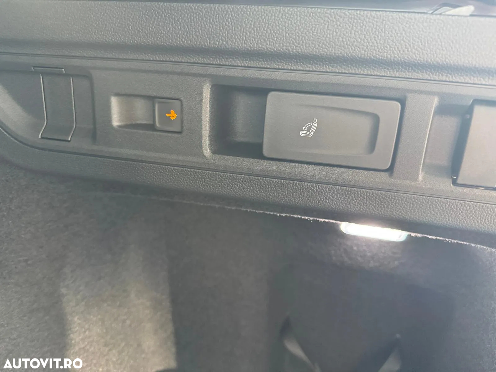 Volkswagen Passat Variant 2.0 TDI DSG Business - 30