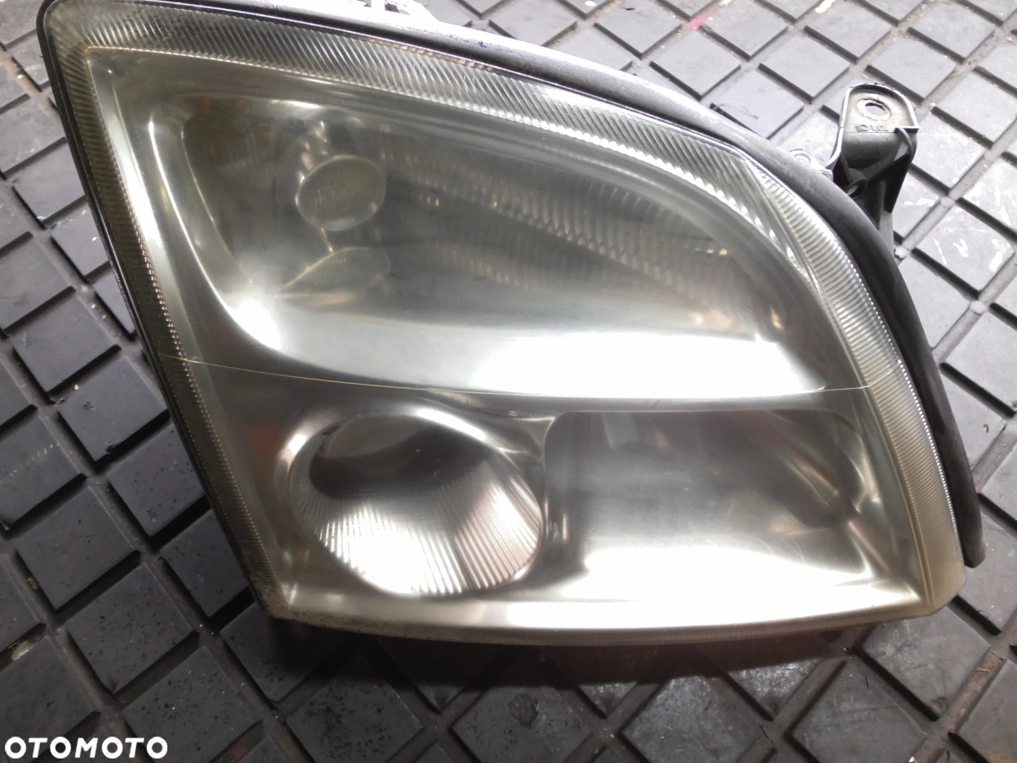 OPEL VECTRA C LAMPA PRAWA PRZEDNIA PRAWY PRZÓD XENON EUROPA - 2