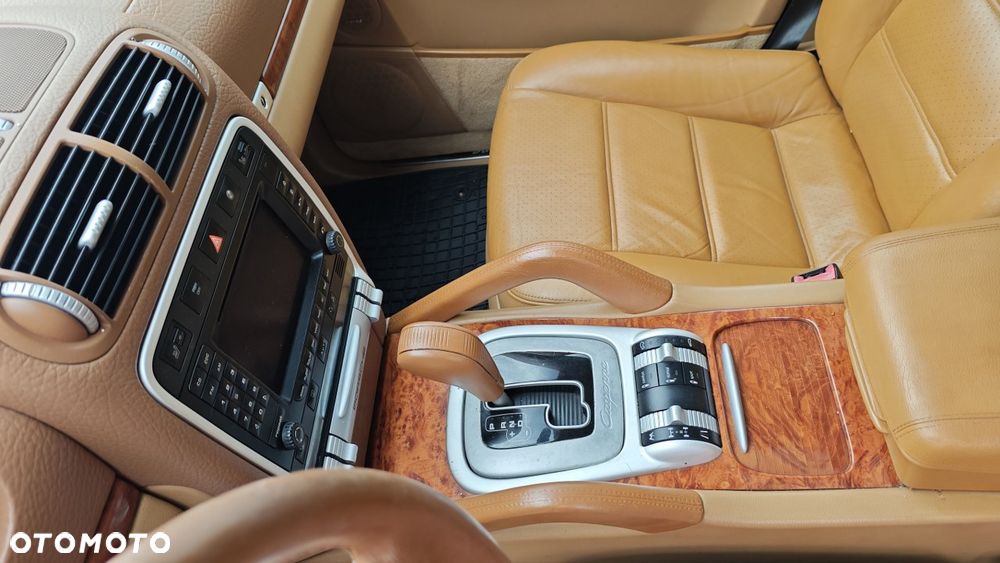 Porsche Cayenne - 20