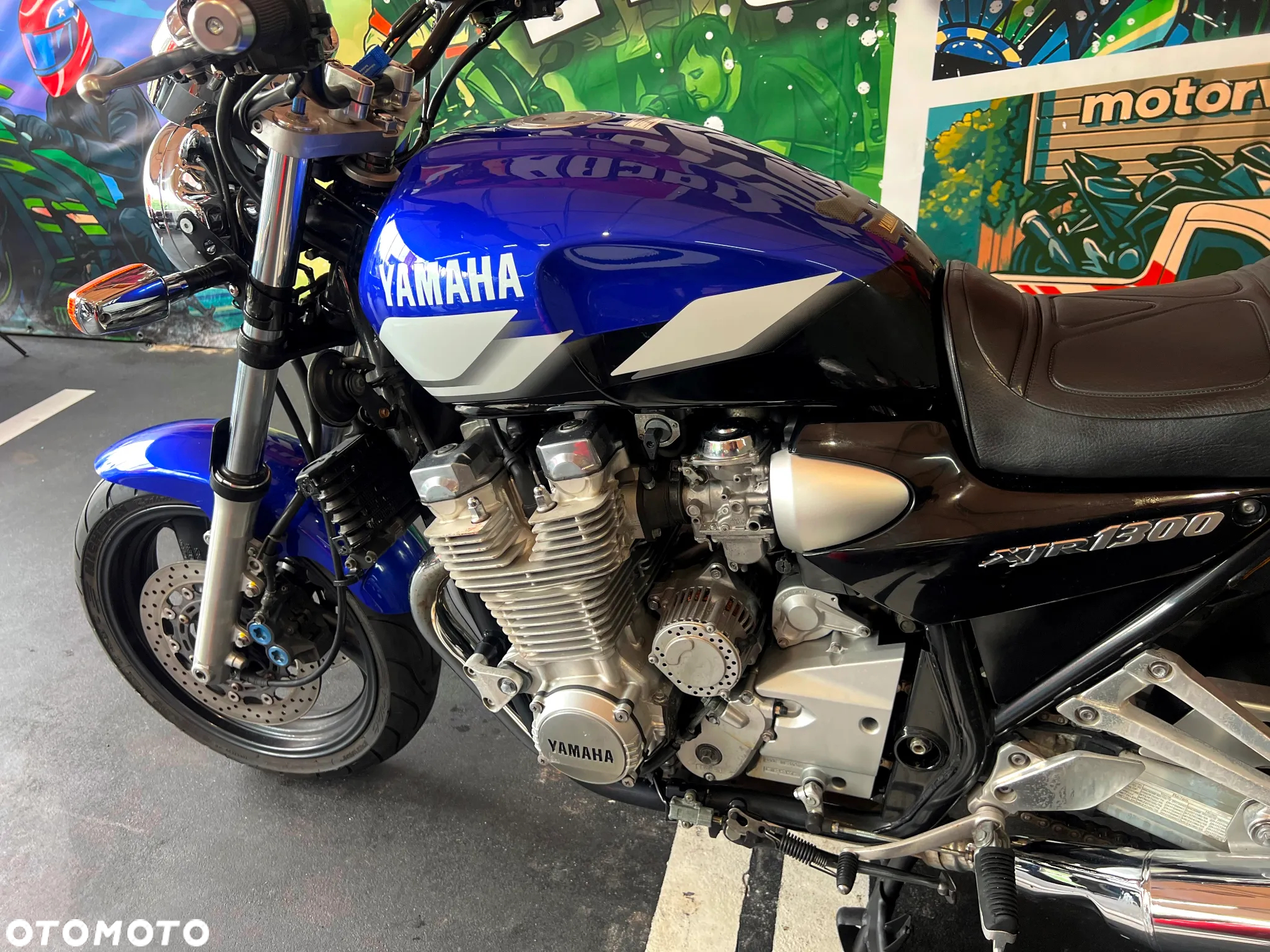 Yamaha XJR - 21