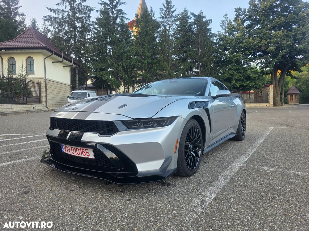 Ford Mustang - 1