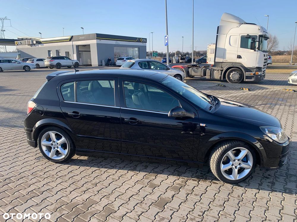 Opel Astra 2.0 Turbo Cosmo - 2